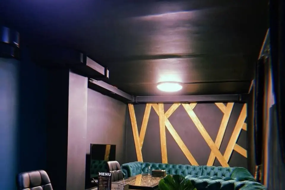 Барная стойка в Mist Lounge