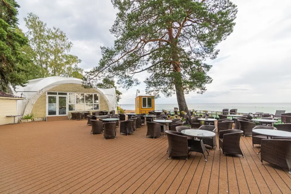 Уютные диваны в банкетном зале Panorama Beach