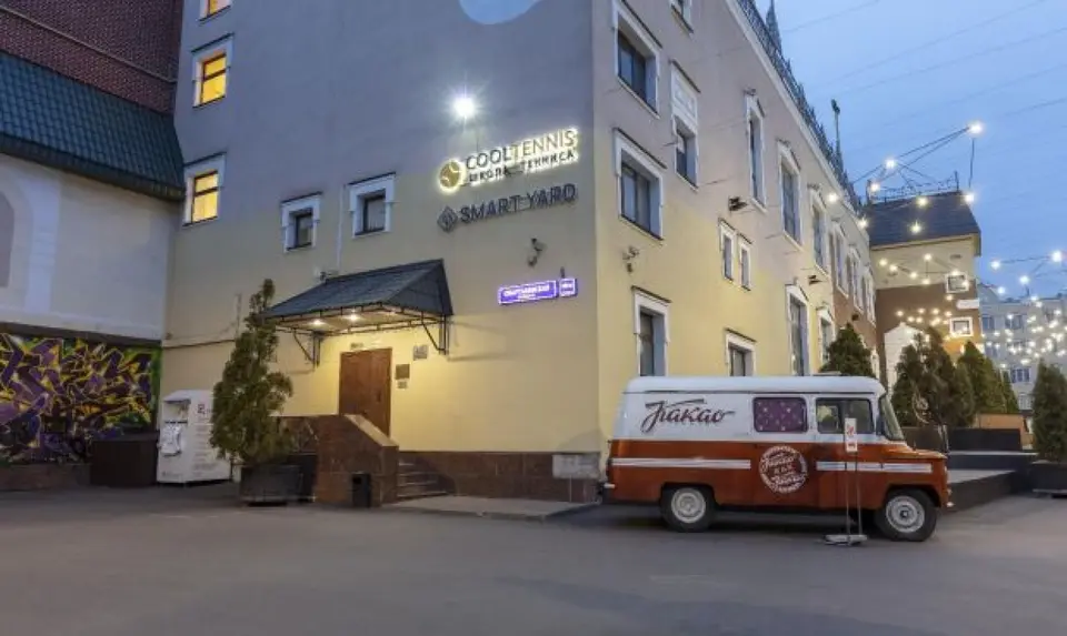 Теннисный корт с покрытием Хард в Москве