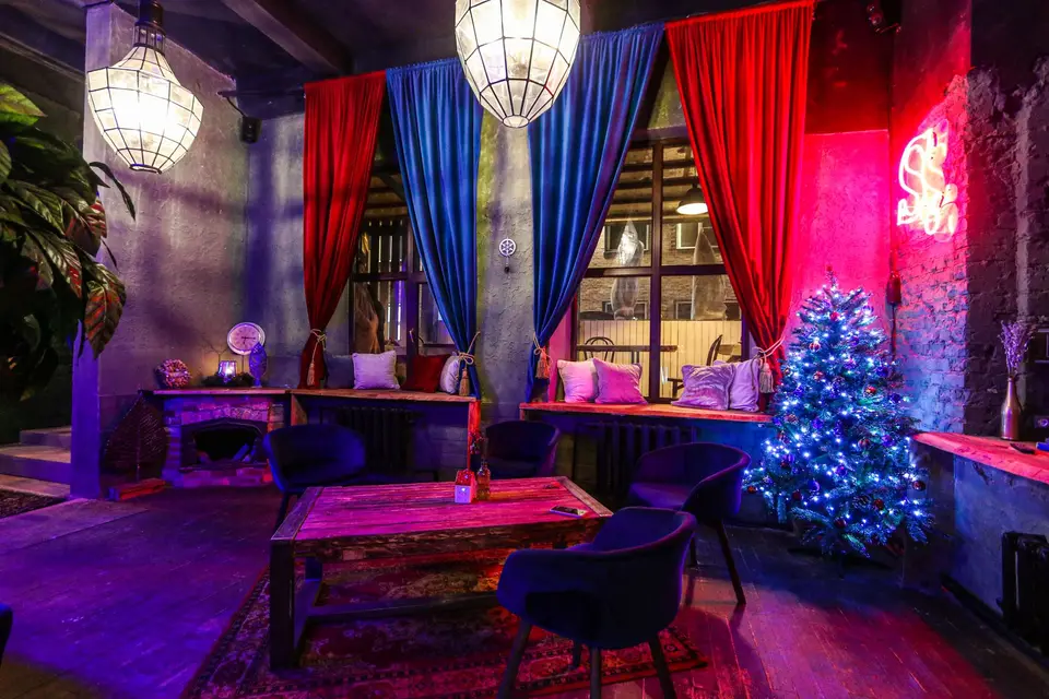 Зал лофта ROOM для мероприятий