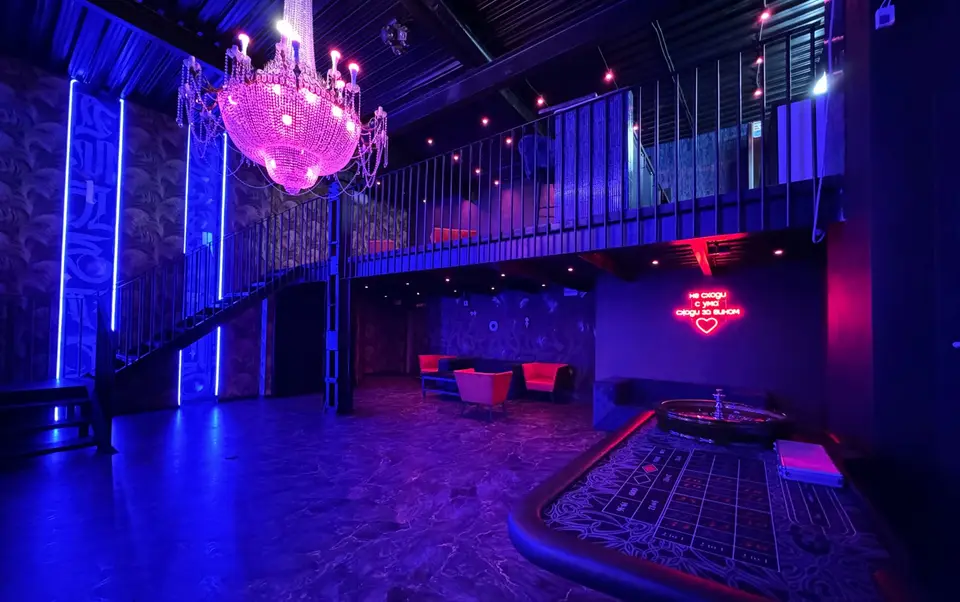Diamond Loft - панорамные окна