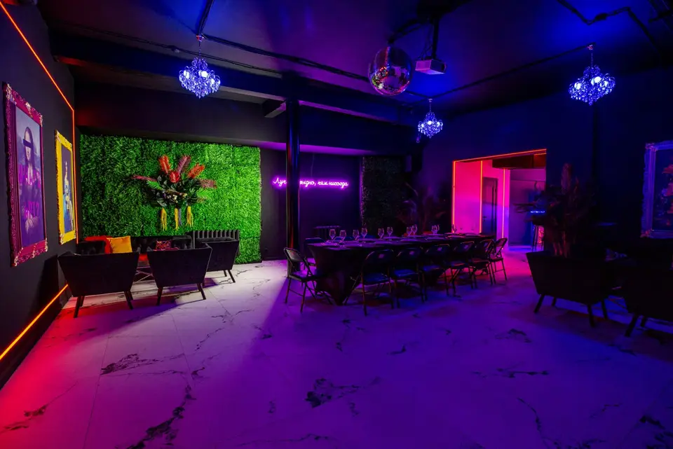 Барная зона в лофте Swan Loft