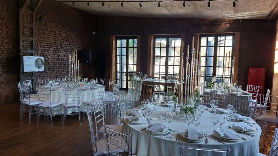 Уютная атмосфера банкетного зала Edison Hall