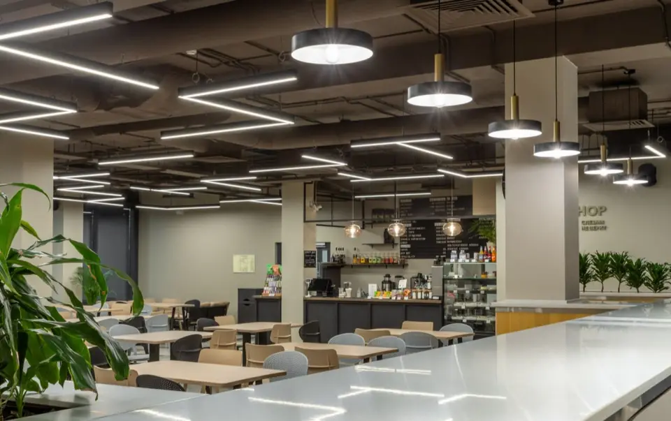 Просторный Olivka Loft с панорамными окнами