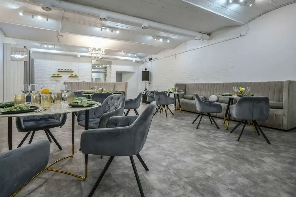 Просторный зал Green&White Loft для мероприятий