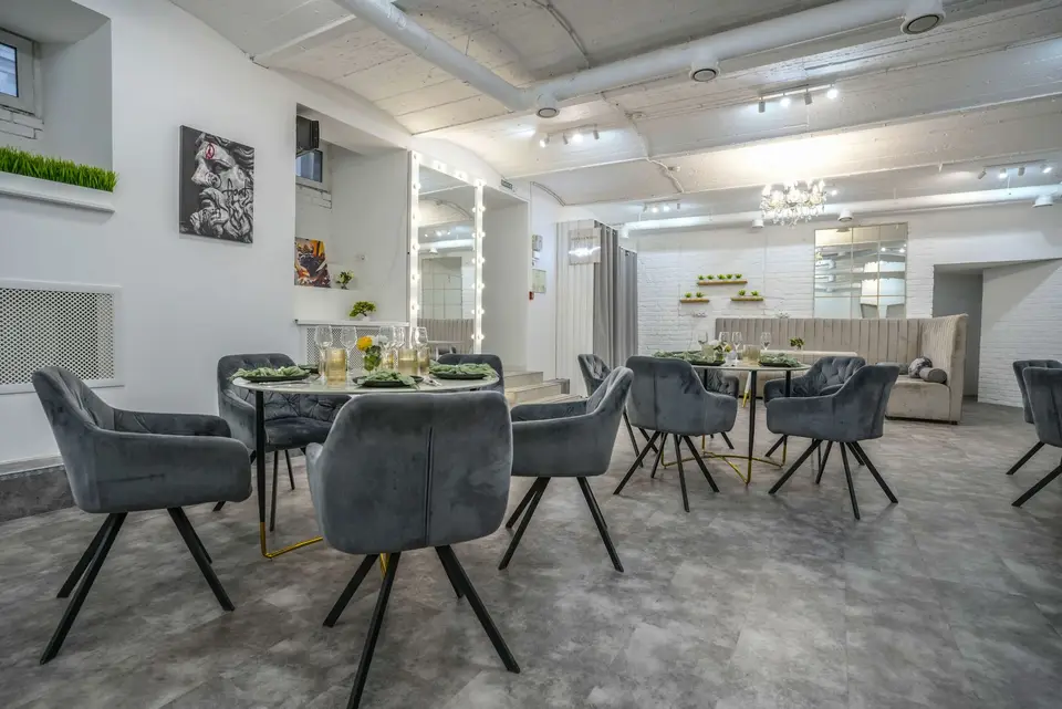 Барная стойка в Green&White Loft