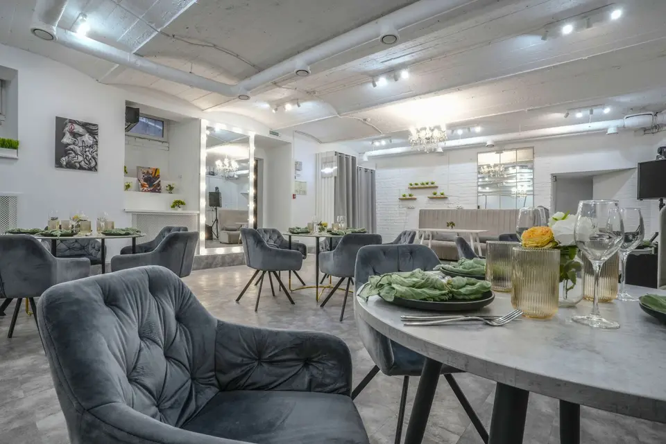 Уютная атмосфера для вечеринок в Green&White Loft