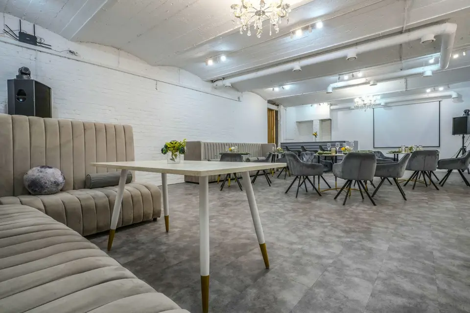 Светлое пространство Green&White Loft для свадеб