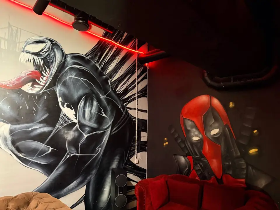 Уютная атмосфера в лофте SYMBIOTE на Электрозаводской