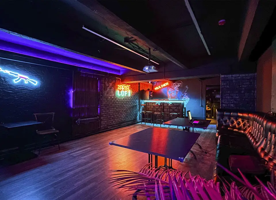Фото площадки Kartel Loft на Бауманской с караоке и PS 4: 3