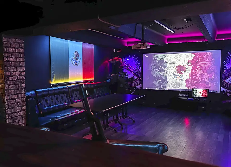 Фото площадки Kartel Loft на Бауманской с караоке и PS 4: 7