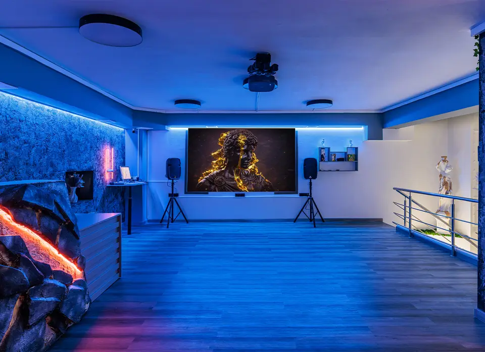Фото площадки Crystal Loft на Менделеевской с караоке и PS5: 14