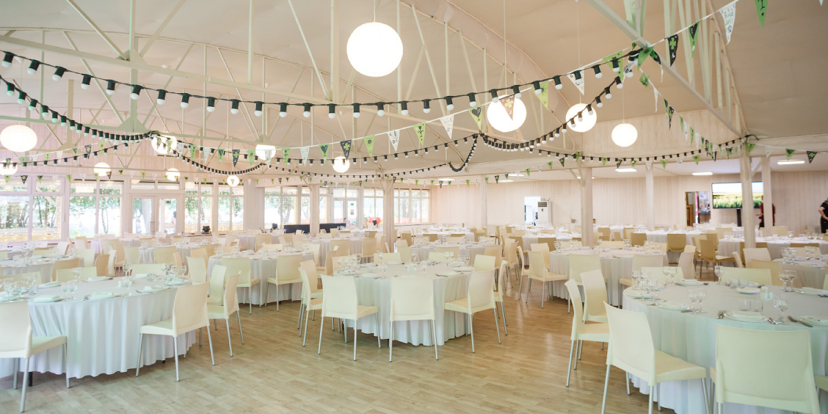 банкетный зал.jpg 690.22 KB