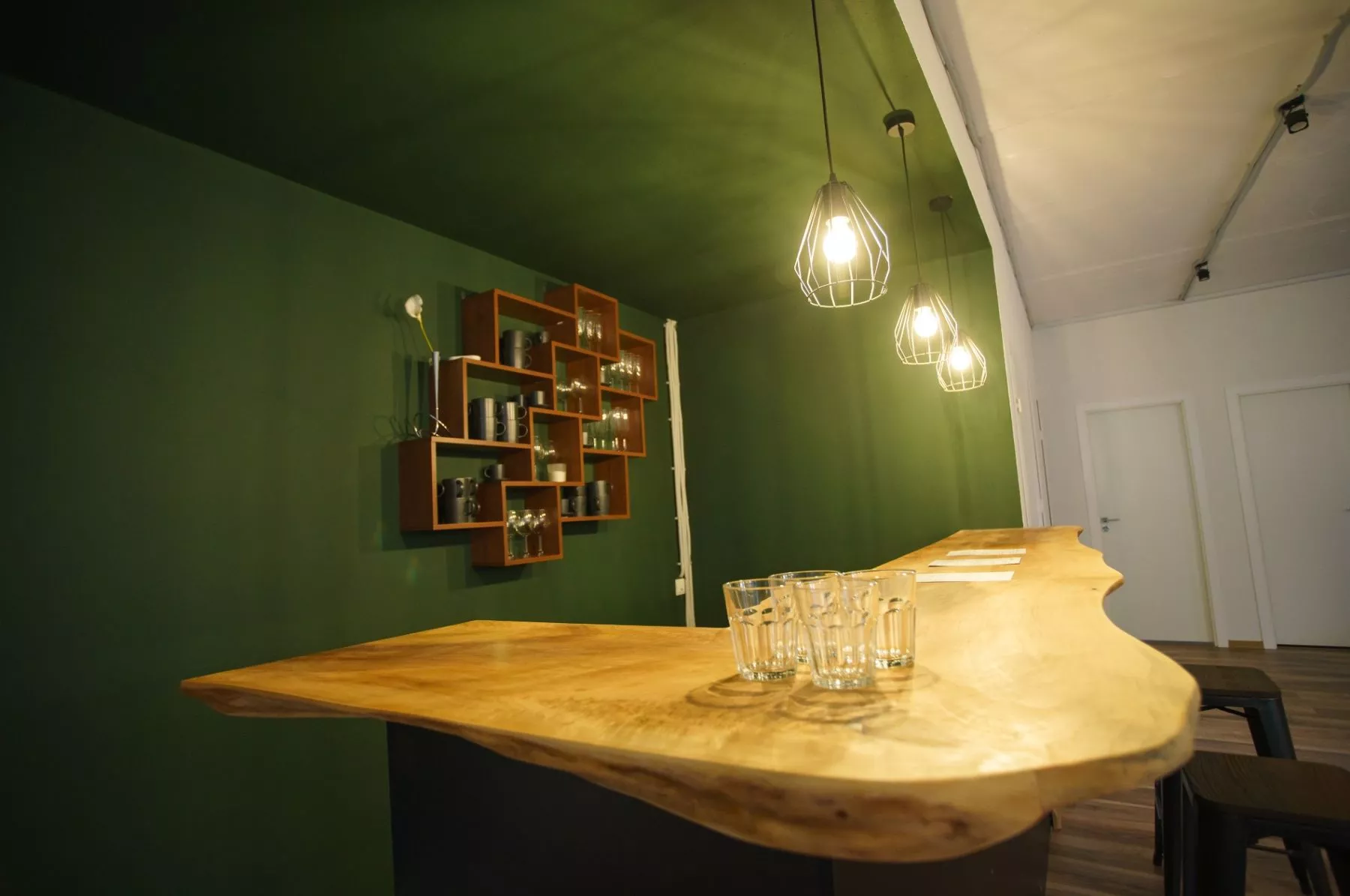 Фото площадки ALIBI Loft - современный лофт в скандинавском стиле для вечеринок на Пролетарской, 120 м²: изображение 4