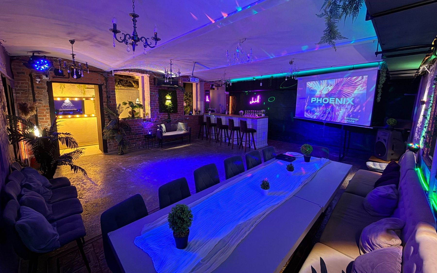 Стильный интерьер лофта Феникс