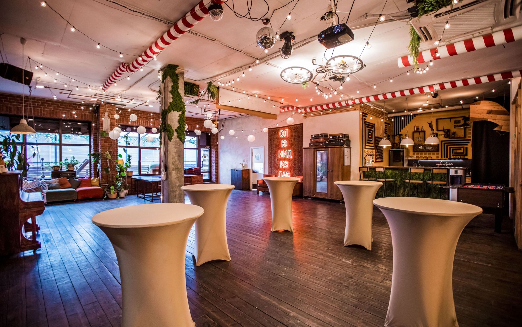 Лофт MULTIROOM с верандой в Москве