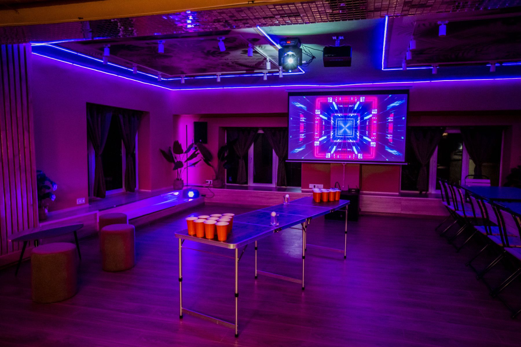 Современное оборудование в лофте TROPICANA