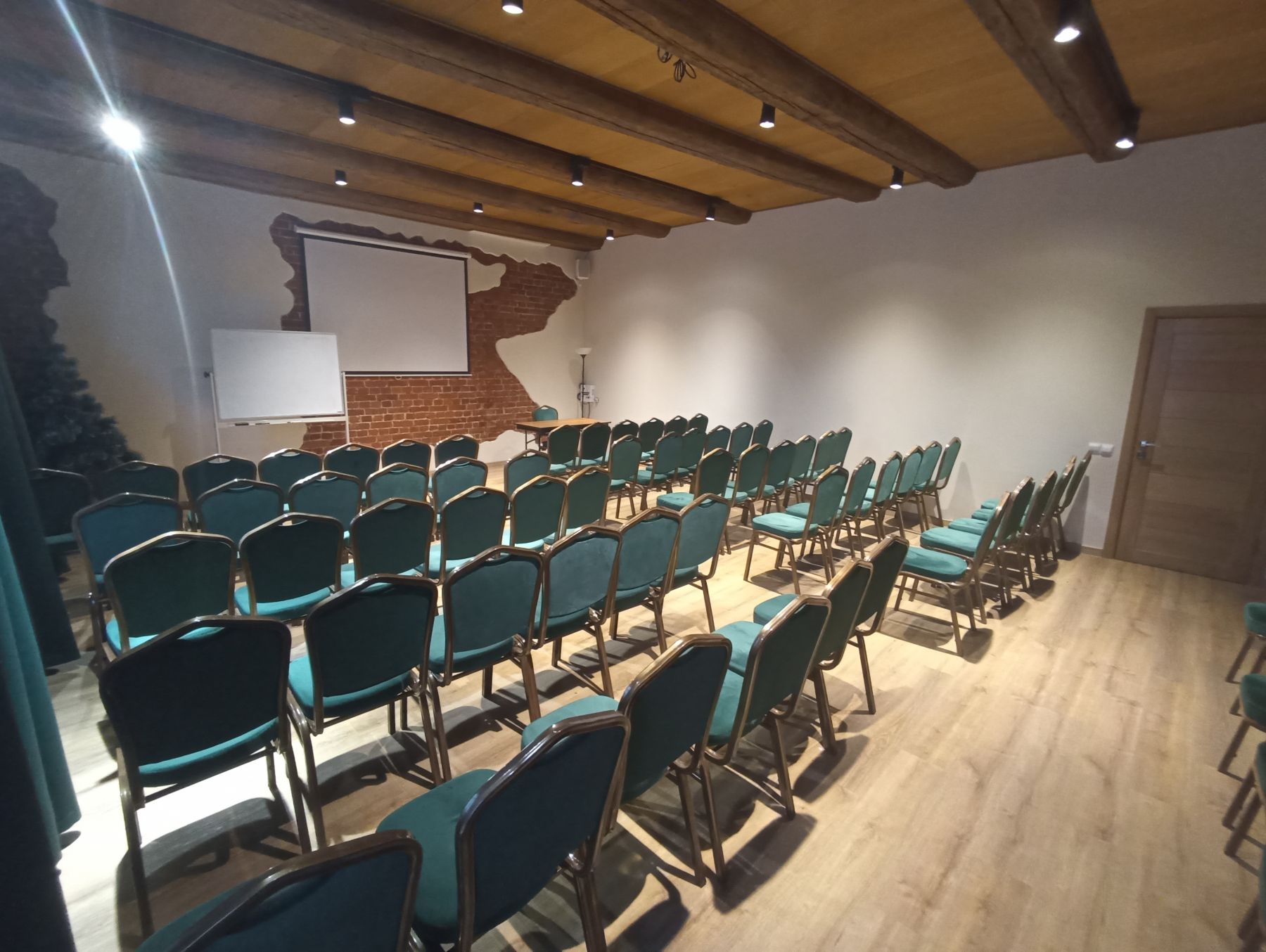 Зал для лекций и семинаров в Санкт-Петербурге