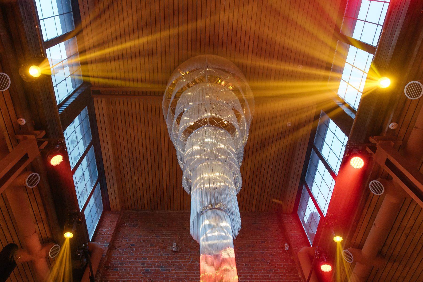 Просторная терраса лофта VINYL