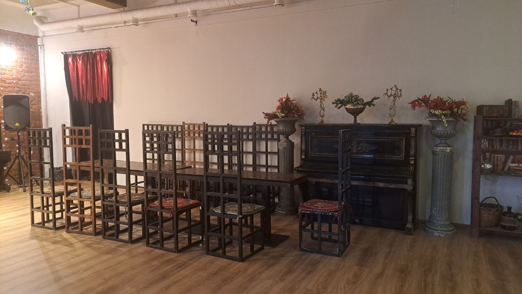 Интерьер креативного лофта на Невском проспекте