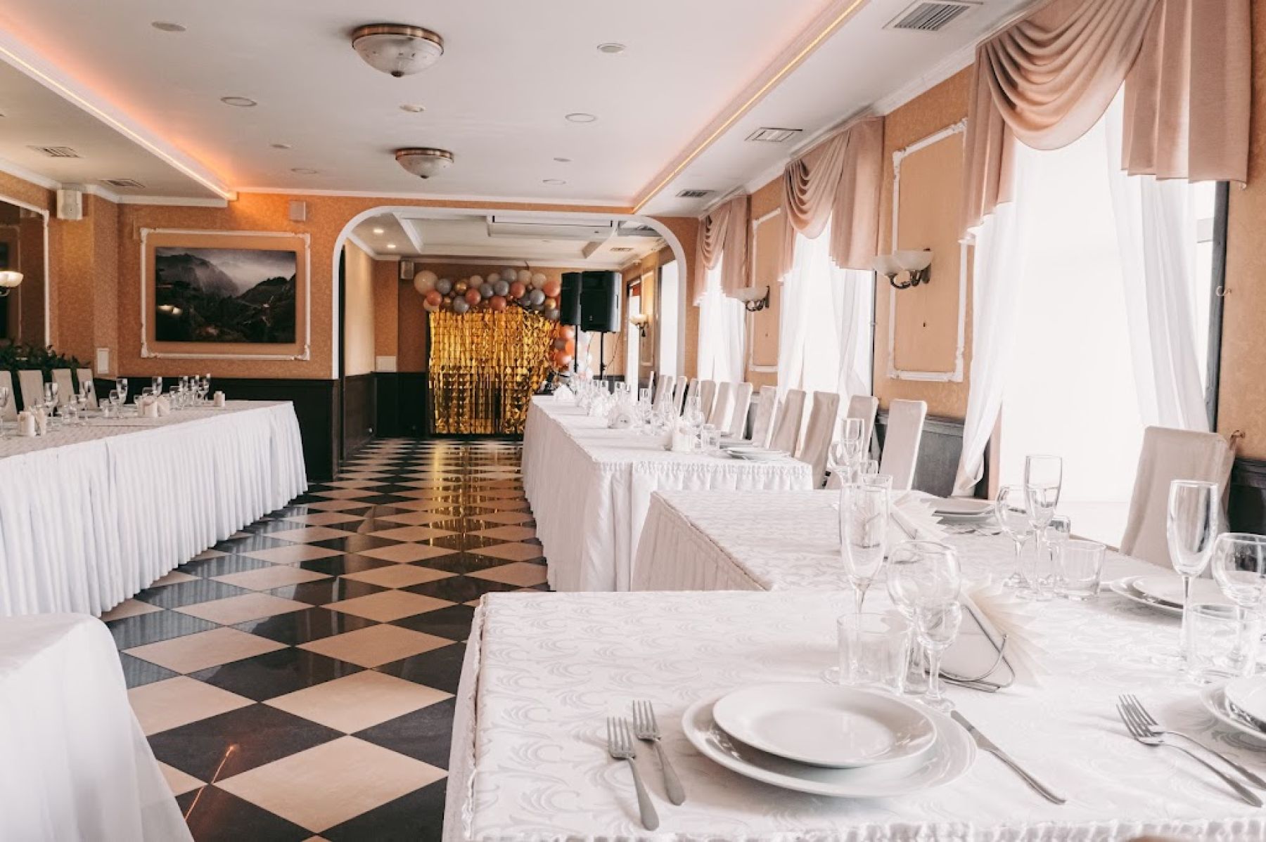 Столовая зона в "Астерия"