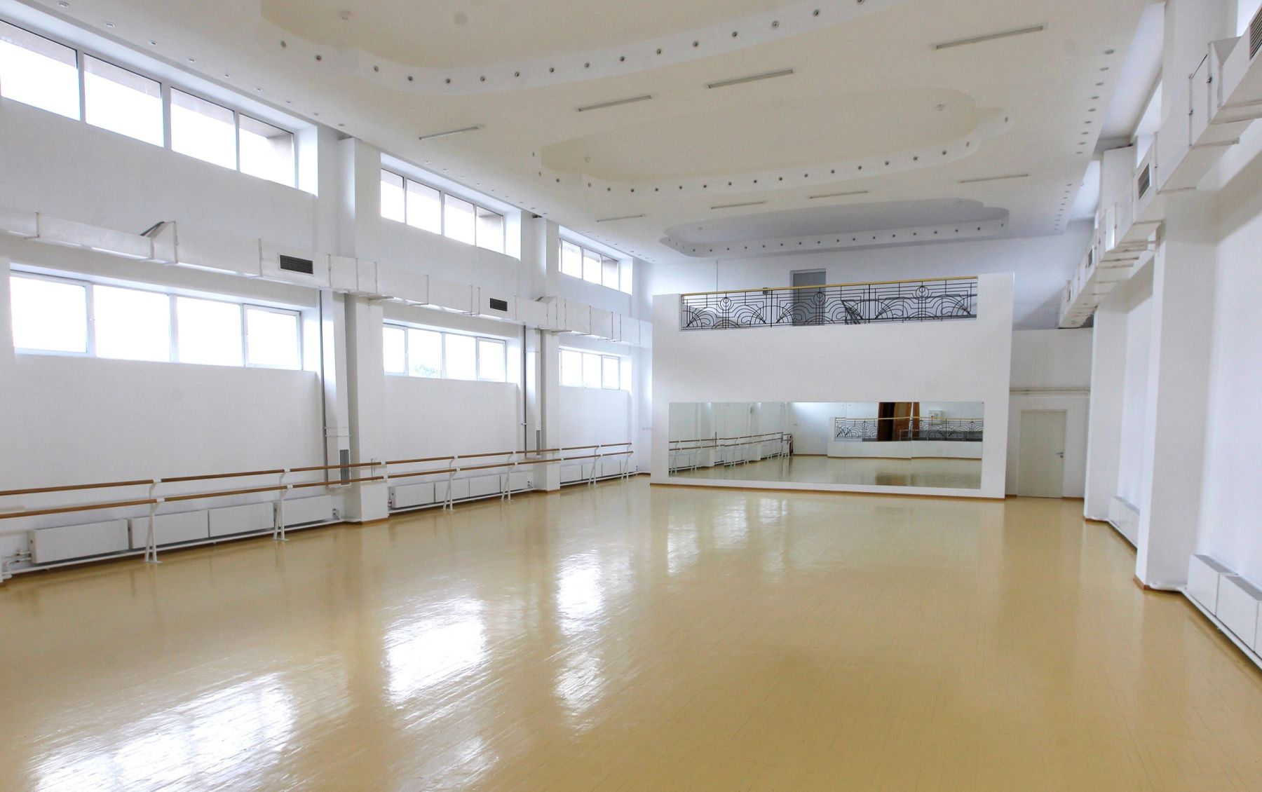 Спортивный зал Ледового дворца ЛОКО ЛЁД