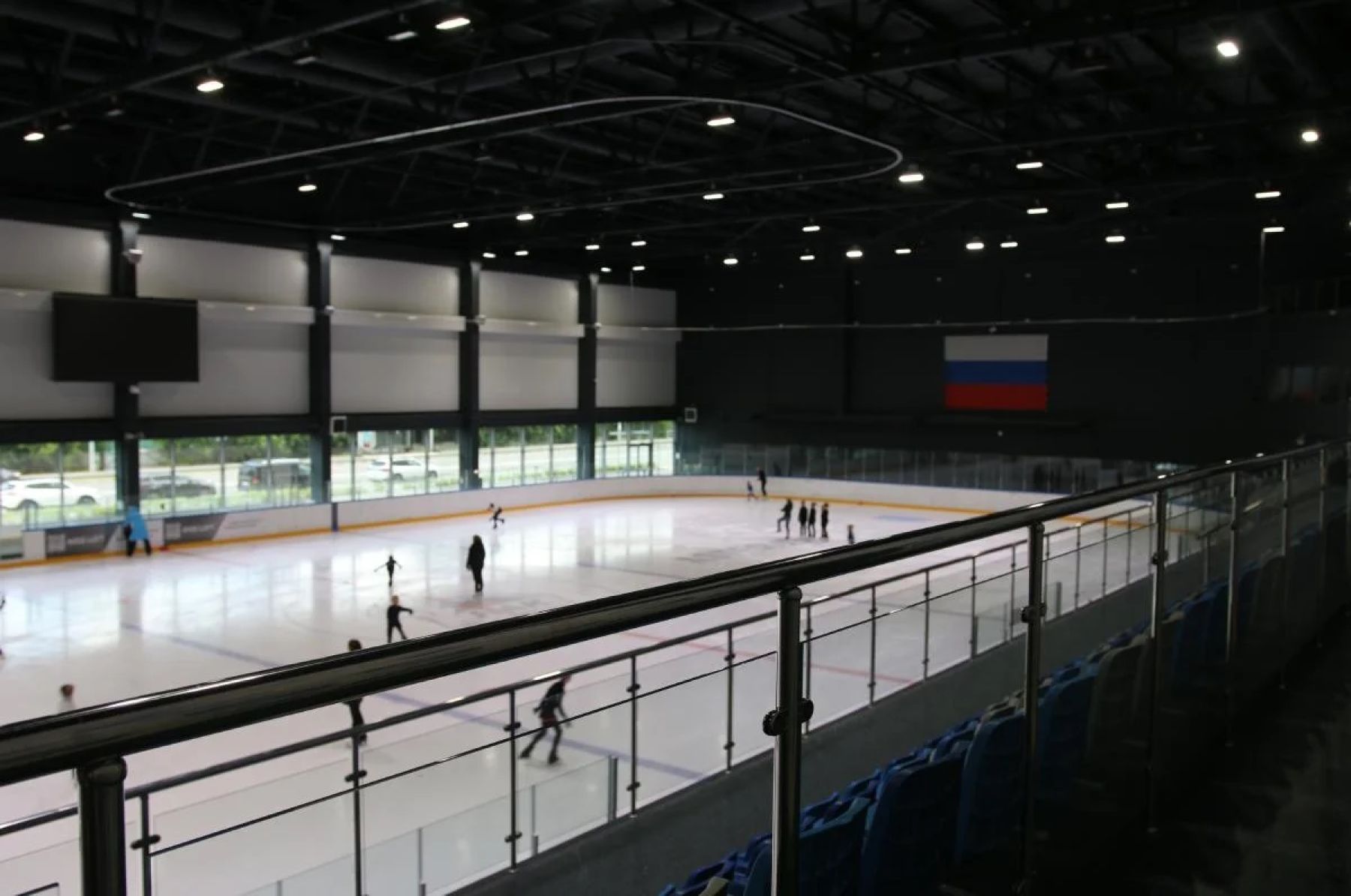 Трибуны на ледовой арене СК Чкалов Арена