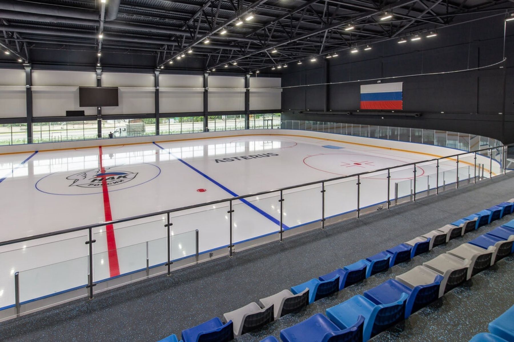 Раздевалки на ледовой арене СК Чкалов Арена