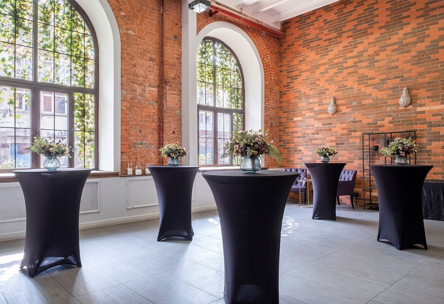 Дизайнерский кирпичный лофт Geo Loft на Трехгорке