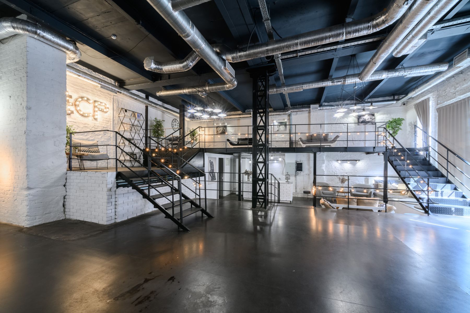 Оборудование для мероприятий в лофте Роден