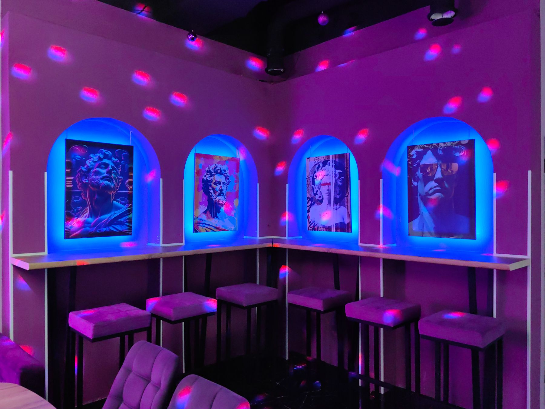 Зал Лофт Дримс с диско-шаром