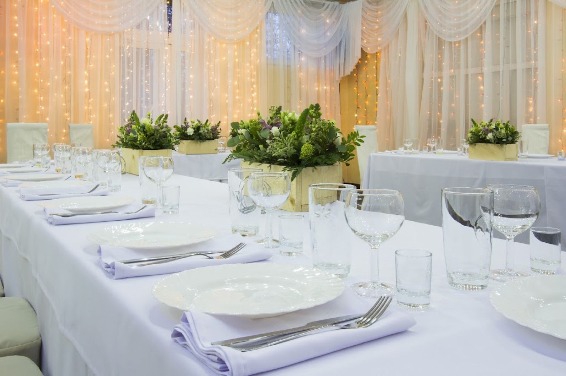 Интерьер банкетного зала в отеле К-Визит