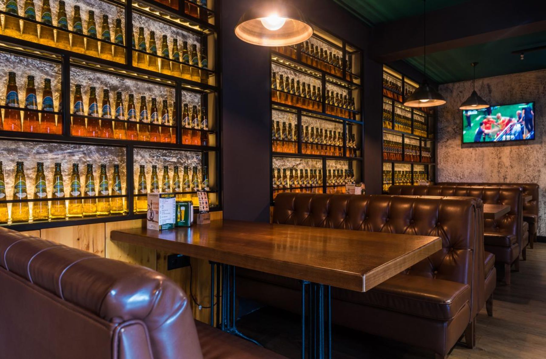 Сцена с живой музыкой в ресторане Хамовники