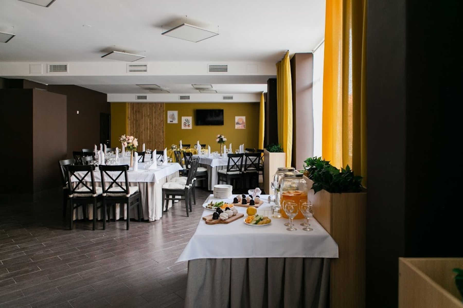 Вид из ресторана Академия А на набережную