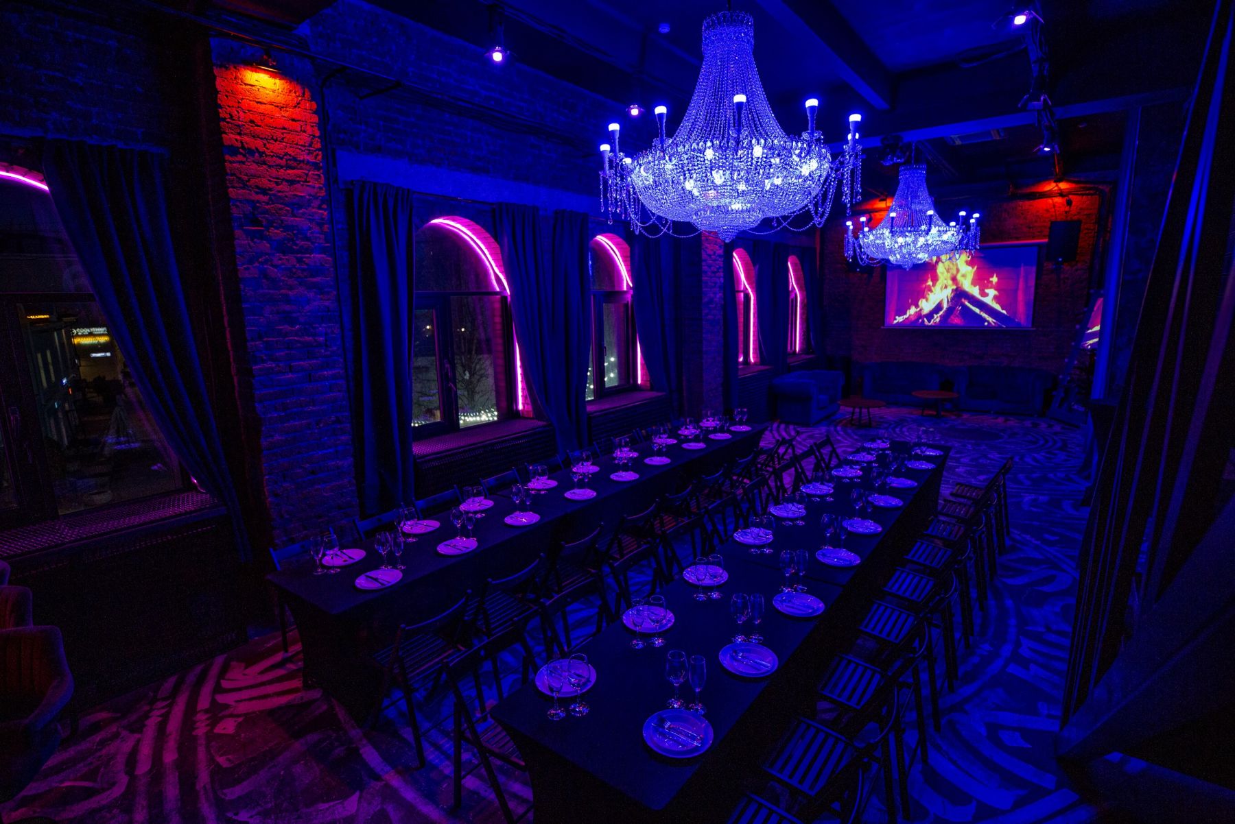 Интерьер Cactus Loft с барной стойкой