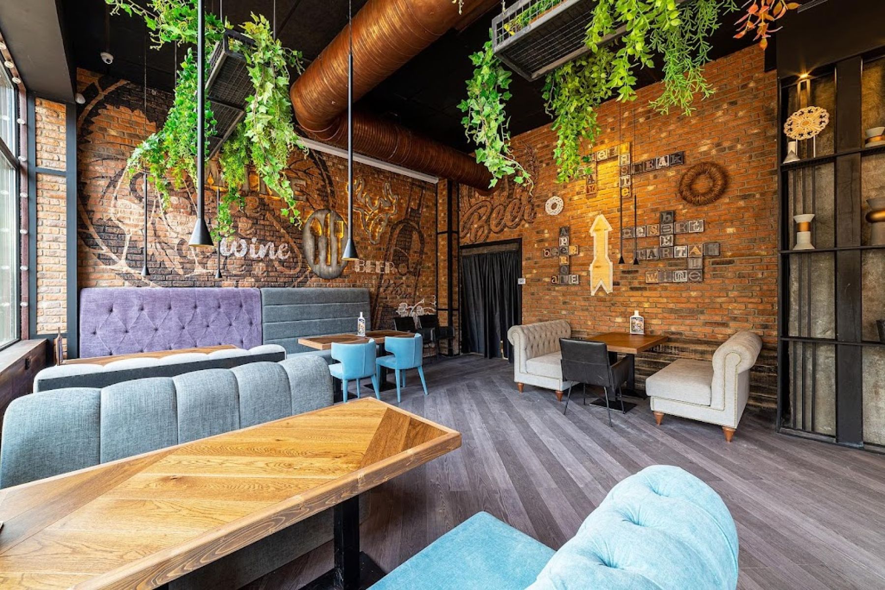 Живая музыка в ресторане Jager Meet to eat