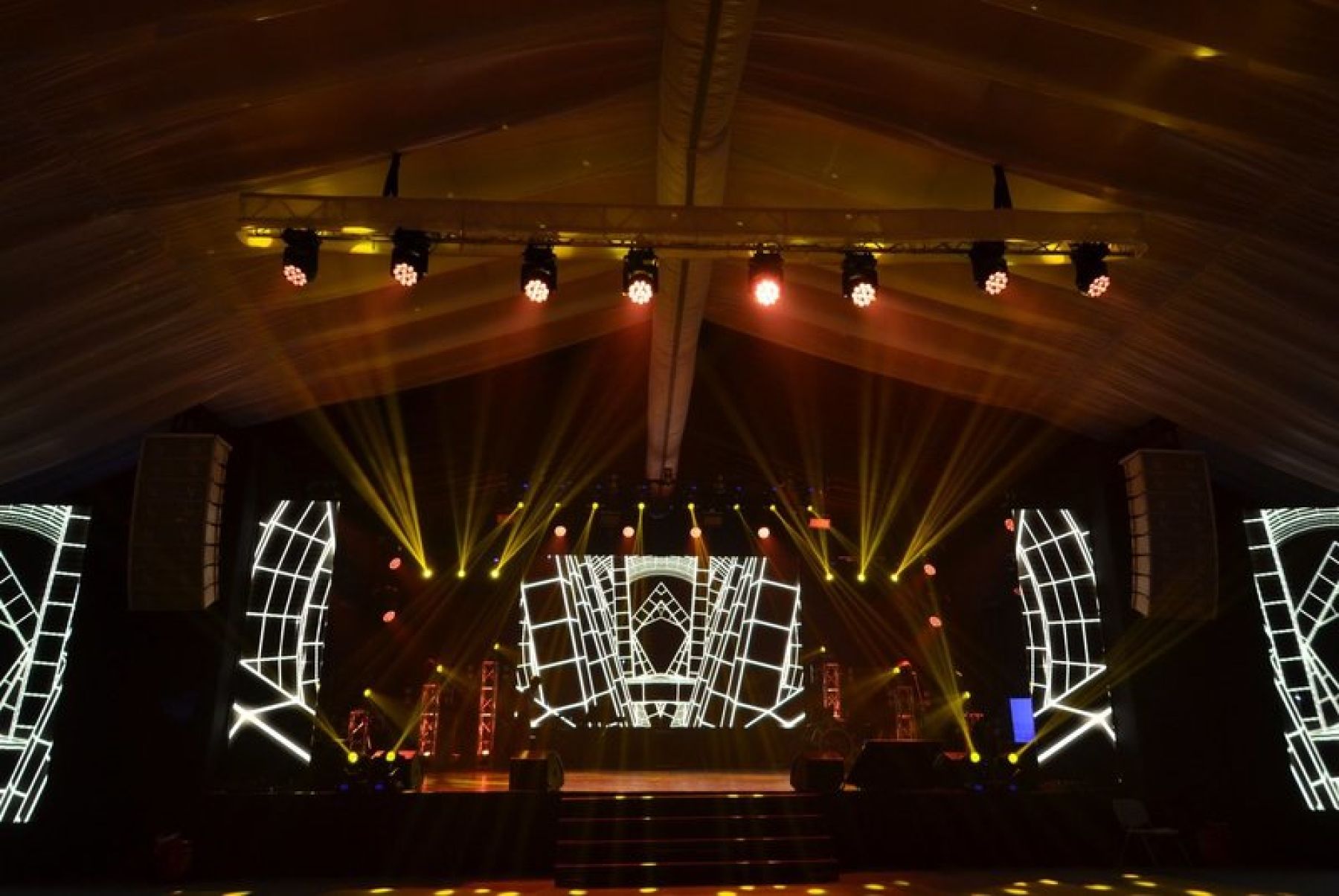 Велком-зона для гостей в арт-пространстве