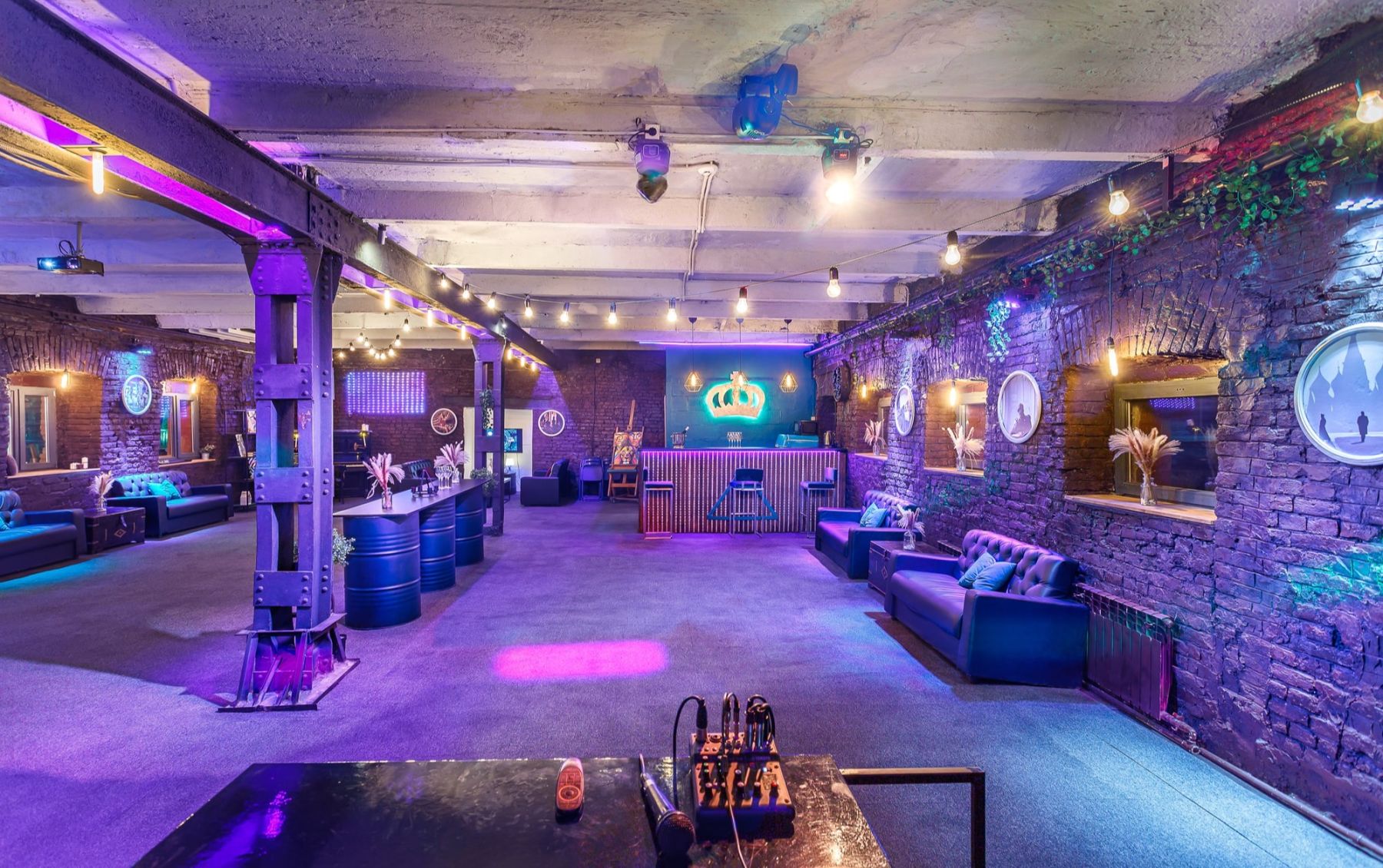 Исторический лофт 1914 с верандой в Москве