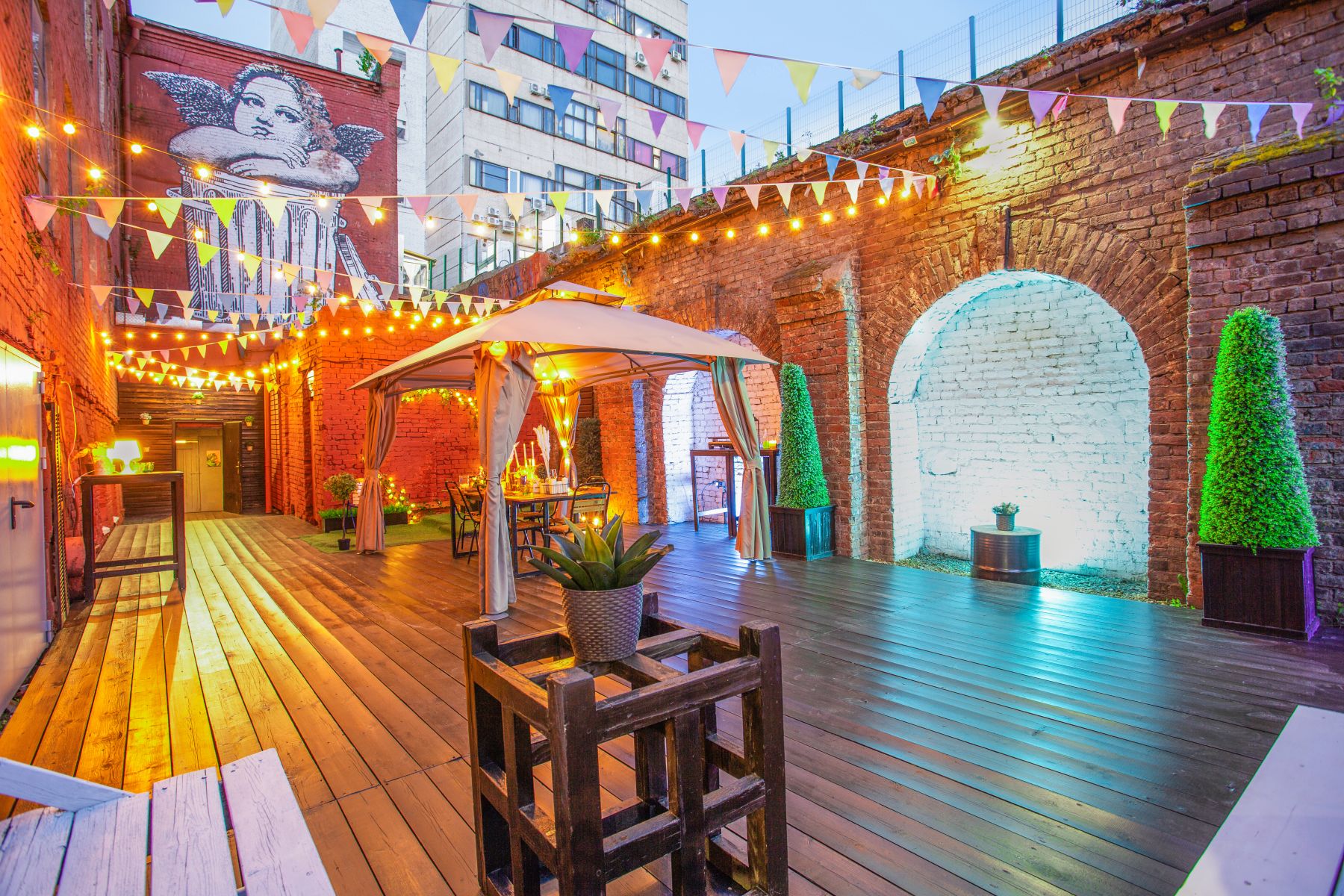 Сцена в лофте 1914 для мероприятий