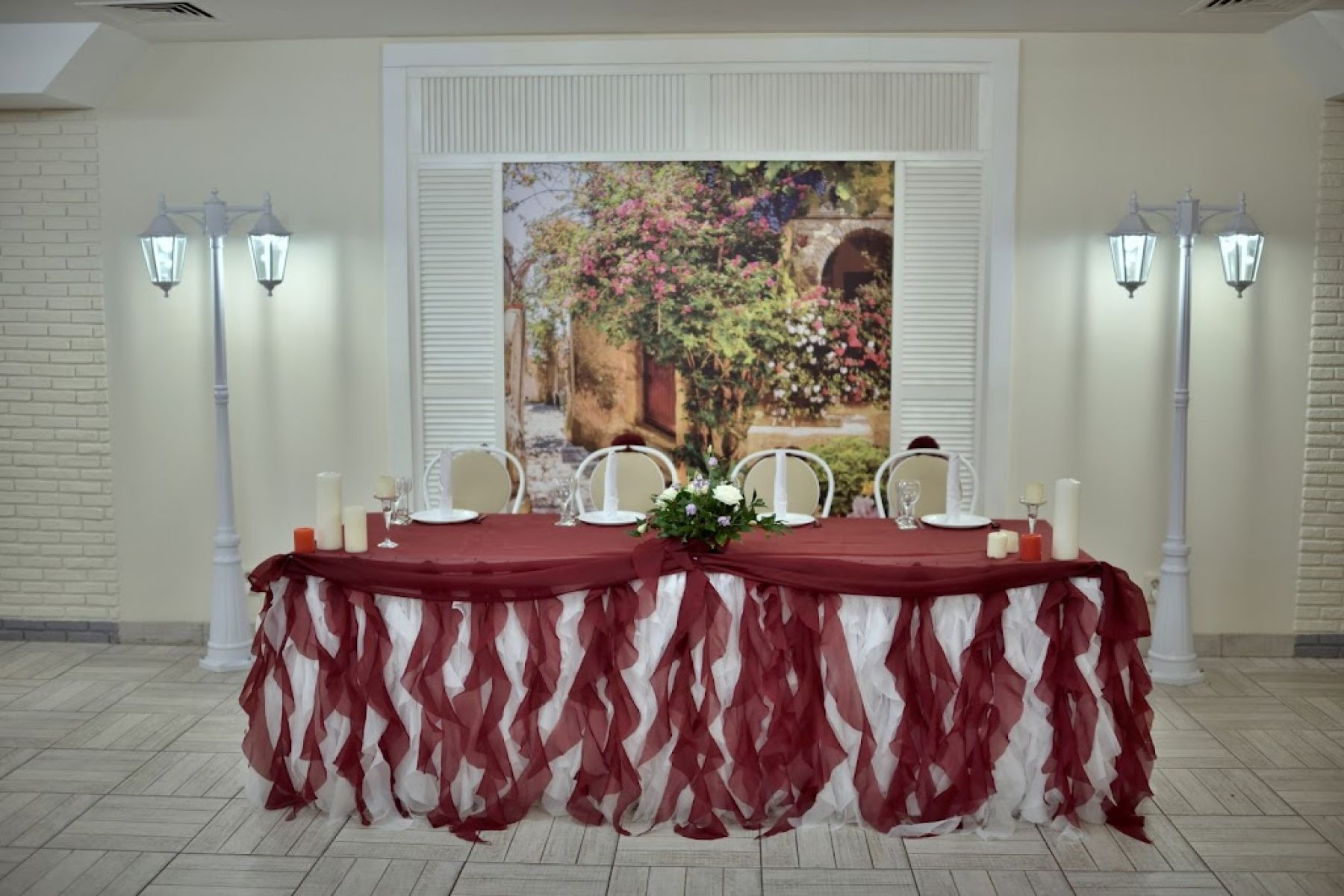 Зал для свадеб и корпоративов в 'Традиции вкуса'