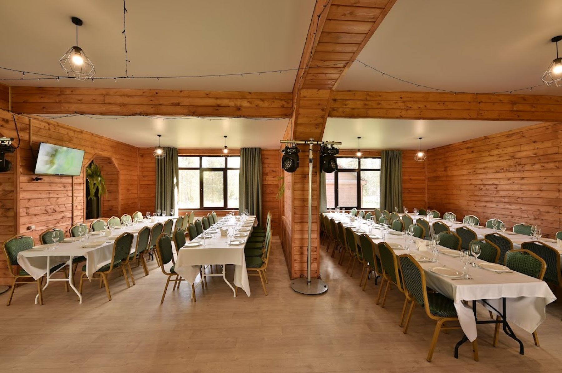 Кафе Goldy Land, зона для мероприятий