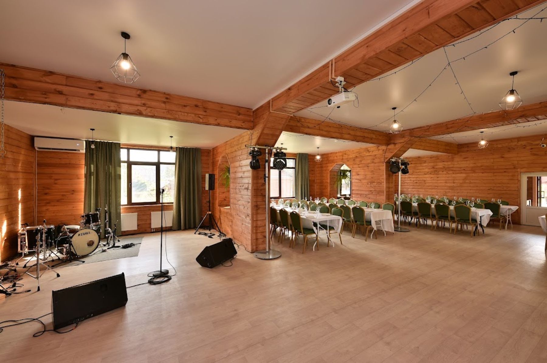 Кафе Goldy Land, внешний вид