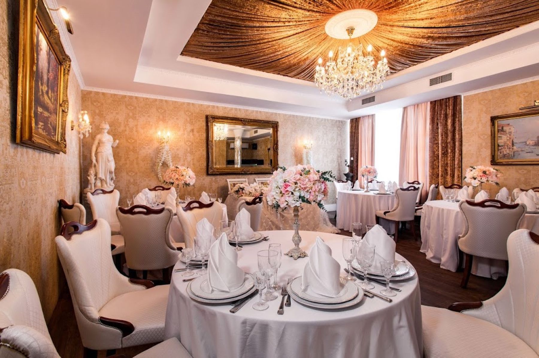 Зона для приветствия в ресторане ParkKing