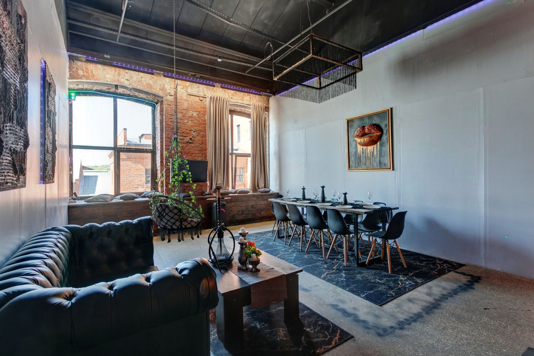 Зона для мероприятий в Лофте Готика