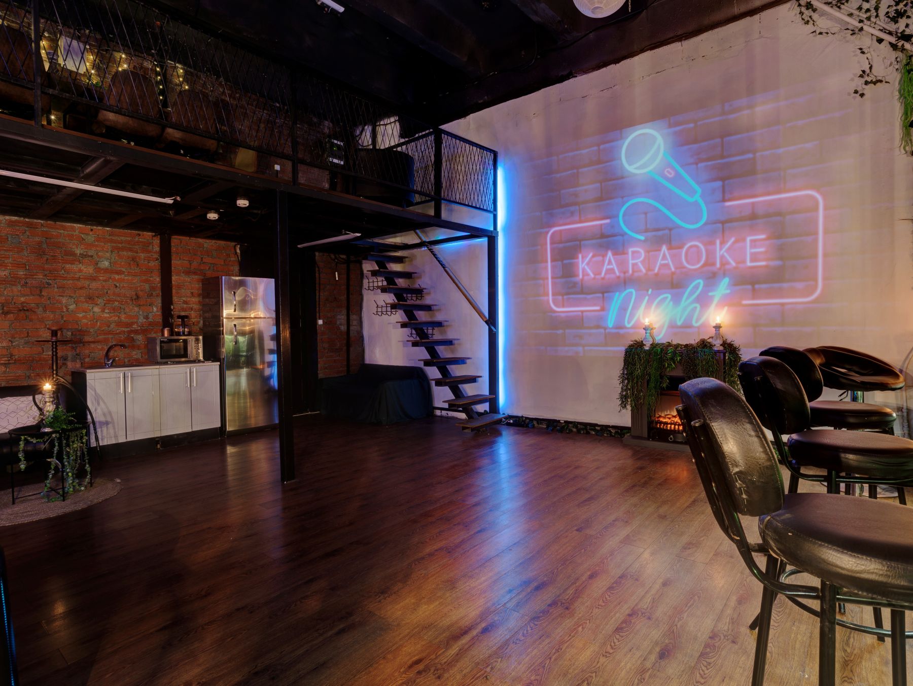 Современный интерьер лофта на Бауманской