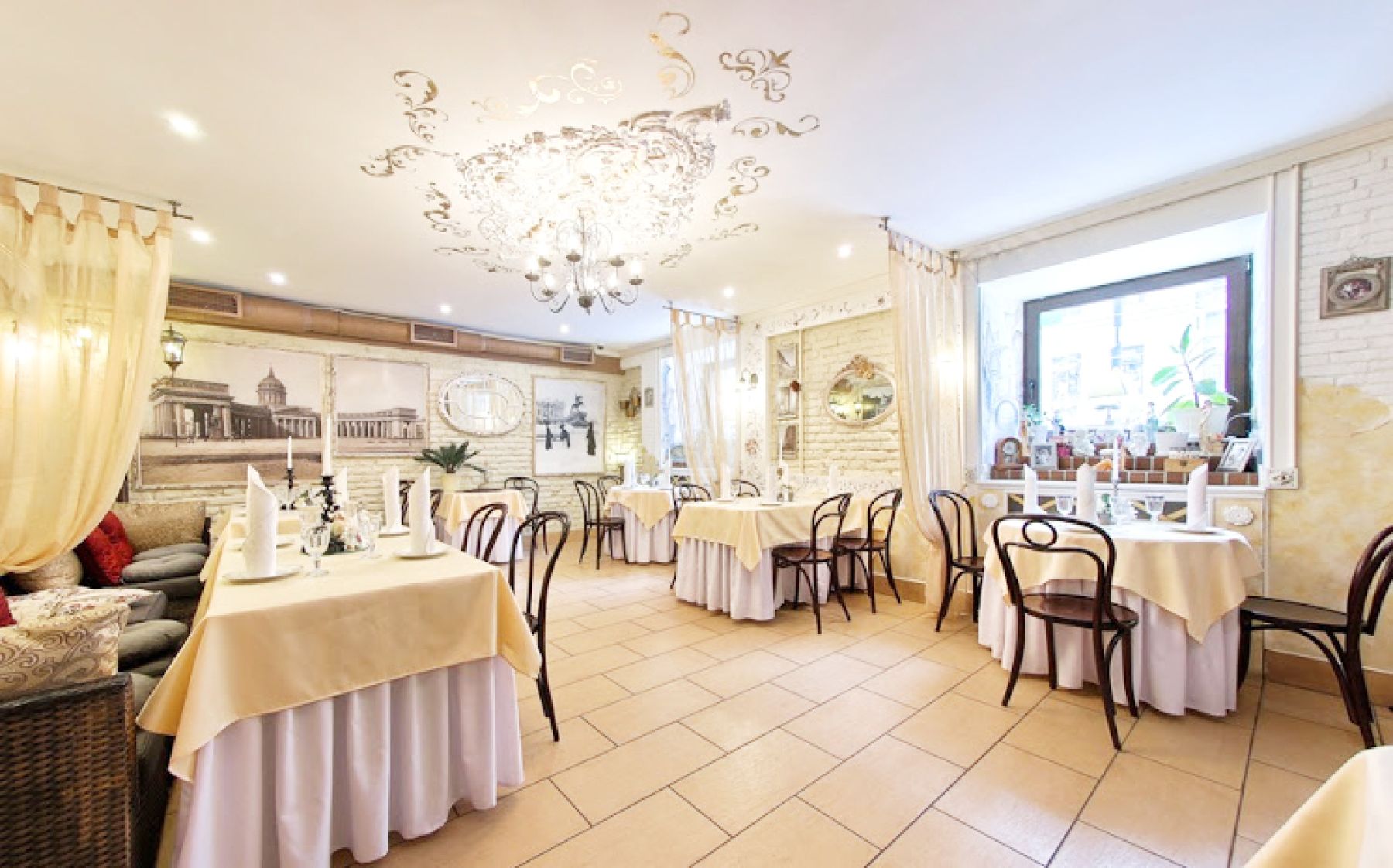 Стол в ресторане Проспект