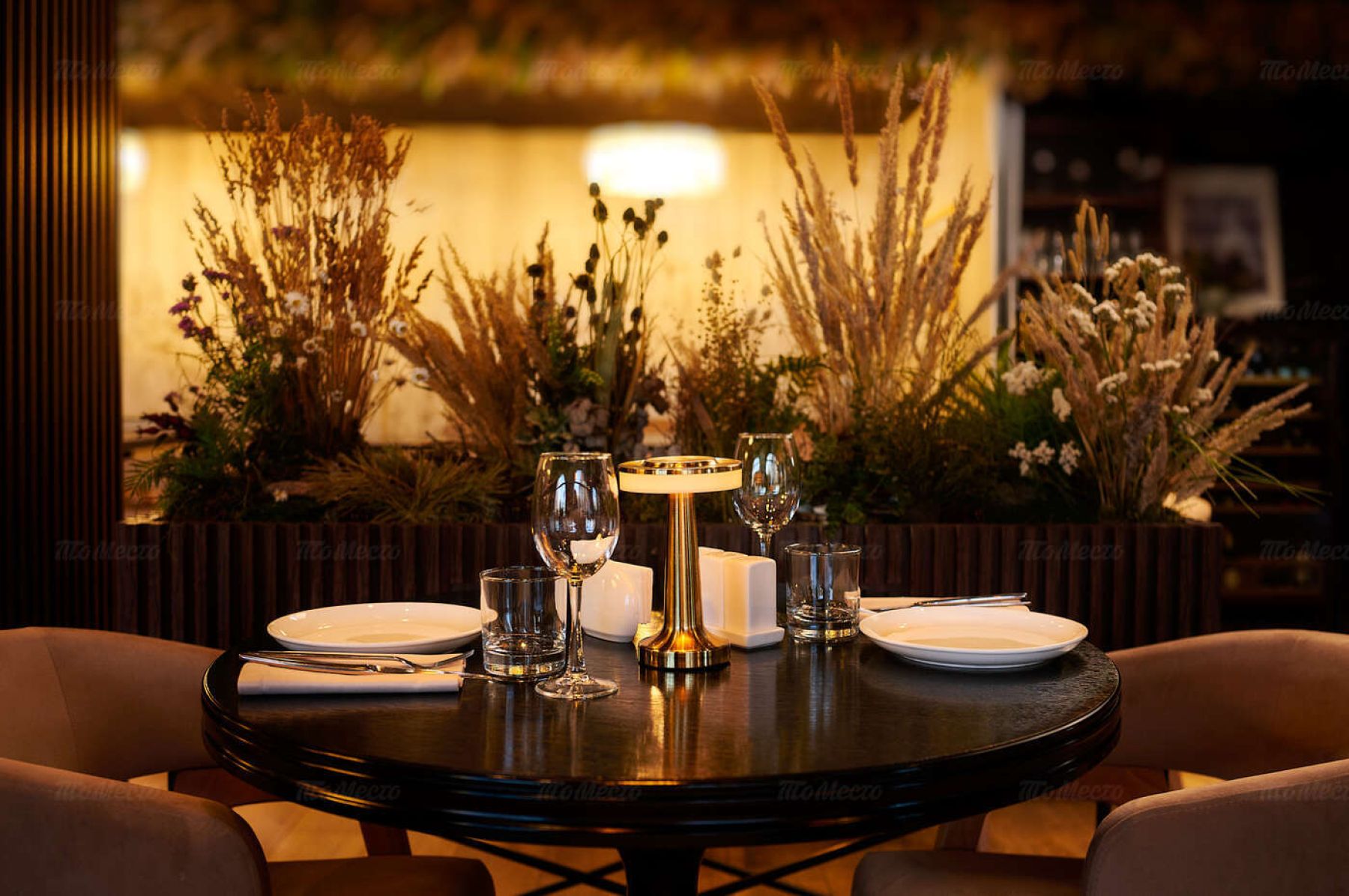 Музыкальное оборудование ресторана AurA Kitchen&Bar