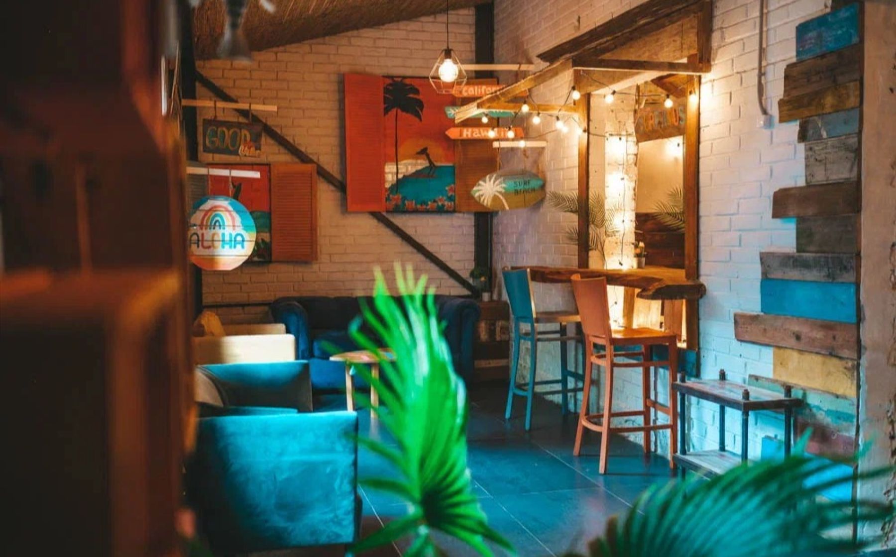 Сёрф Лофт в стиле тропического острова