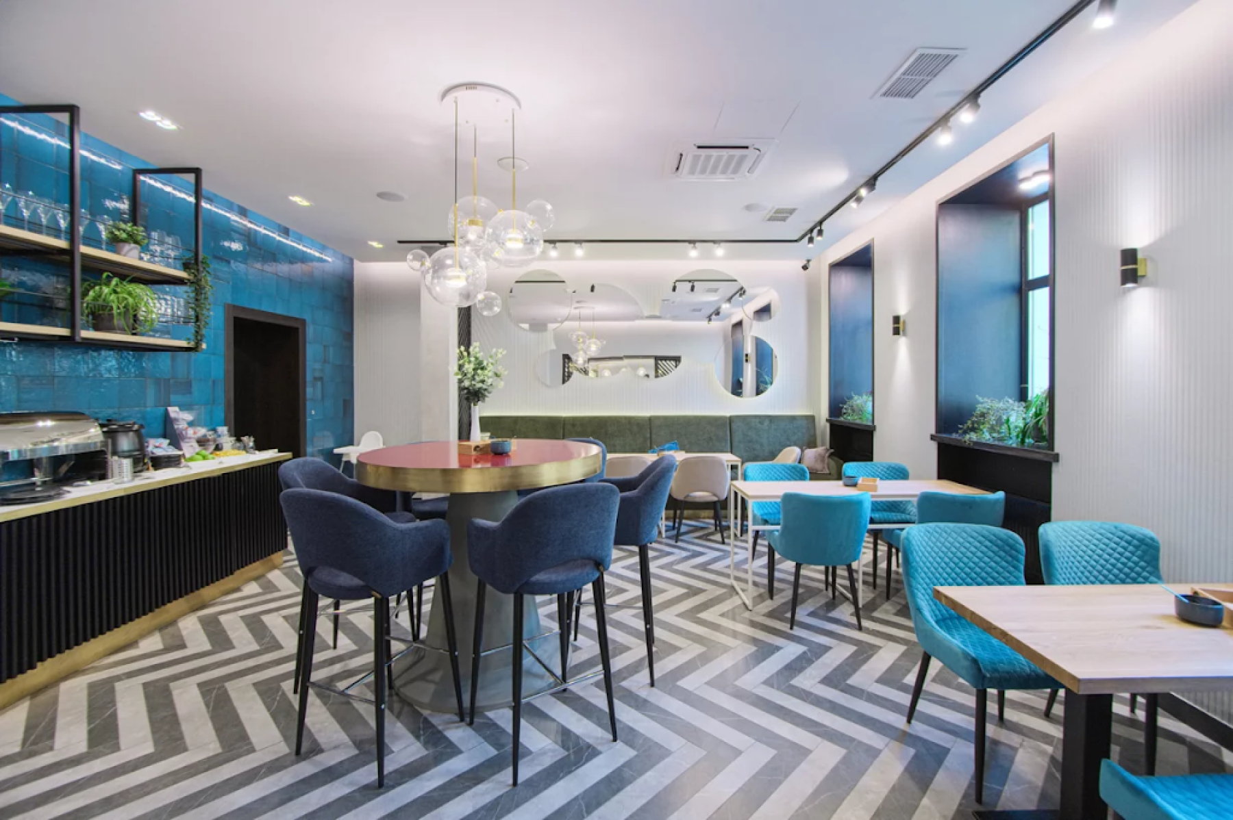 Интерьер ресторана MEET в Санкт-Петербурге