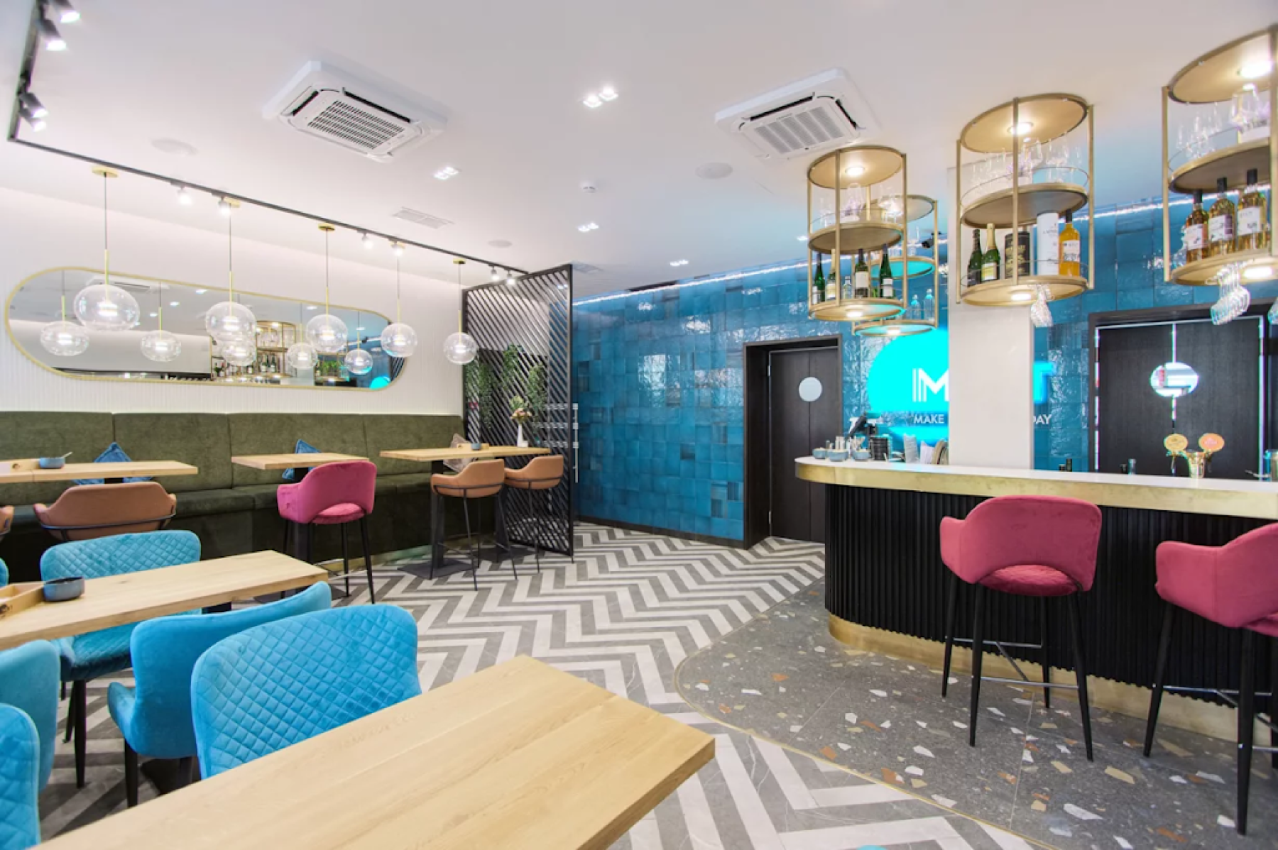 Комфортный ресторан MEET в центре Санкт-Петербурга